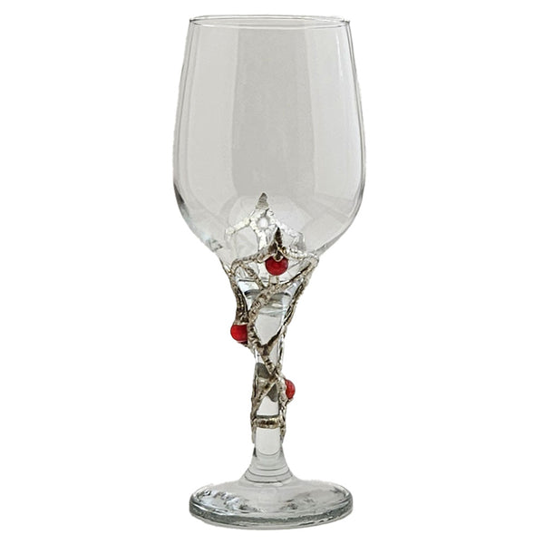 Our leaf flower design on a 20 oz white wine glass is set with three cherry quartz balls and a white pearl. Lovely and special for any special occasion, even watching a great movie. Back view