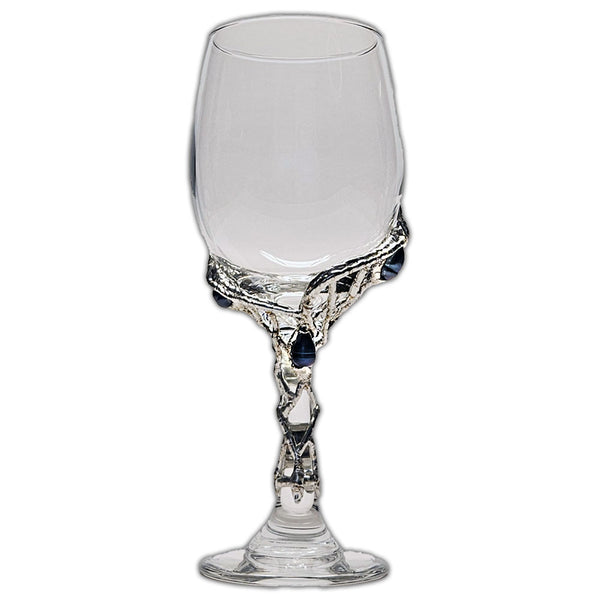 white wine glass with black pearls