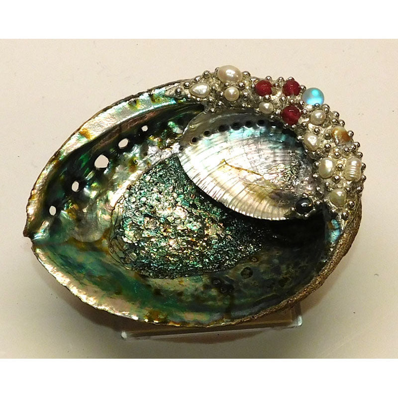 Abalone shell jewelry bowl with pearls and ruby crystal beads
